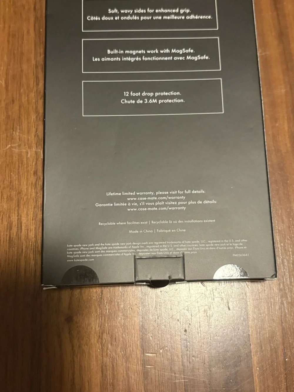 kate spade Black trim mirror Wavy back iPhone 16 Pro Max Case